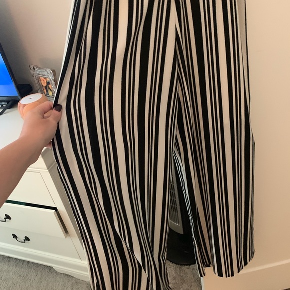 Size large pant jumpsuit. - Picture 4 of 4